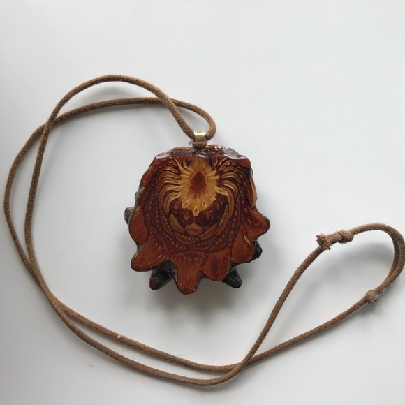 Thirdeye pinecone necklace - Picture 3 of 5
